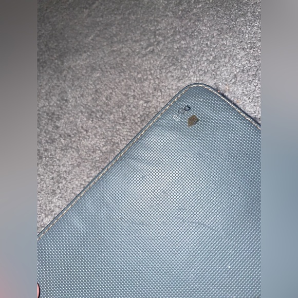 Polaroid brand iPad carrying case - Picture 8 of 9